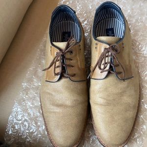Men’s Ashford Hayes Southend Canvas Oxfords.